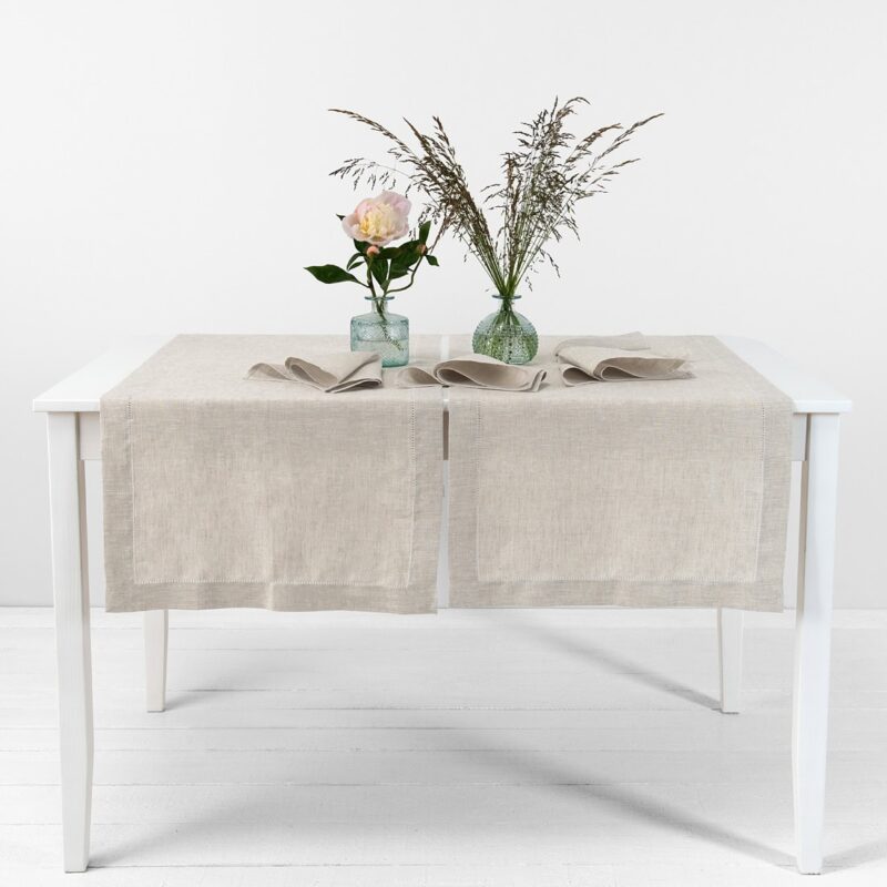 AIRA Tischläufer beige