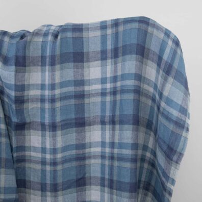 Blau karierter Leinenstoff, vorgewaschen