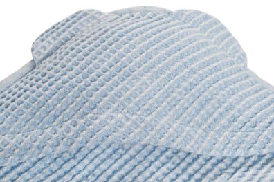 Baby-Badetuch, hellblau: Kapuze mit Öhrchen.