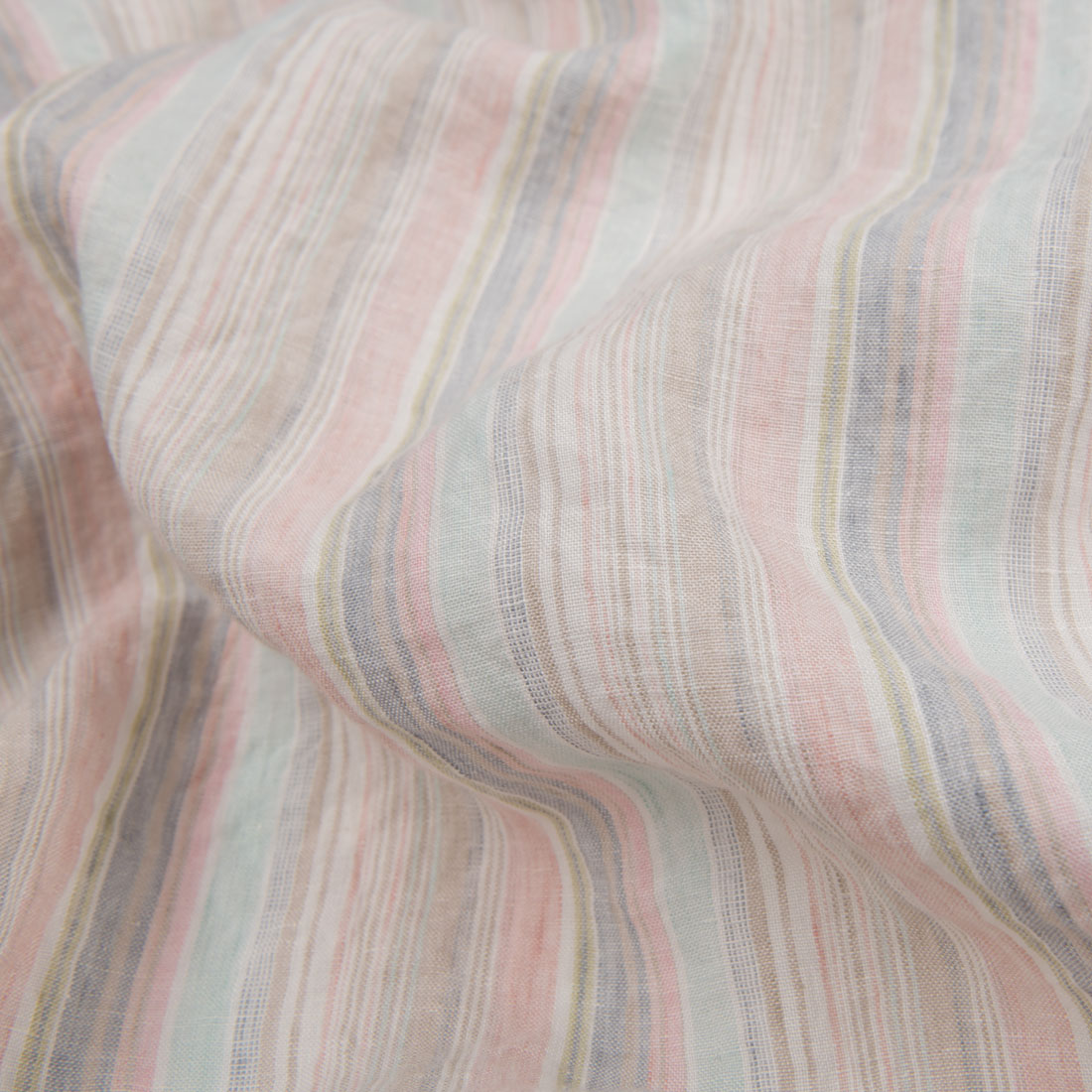Leinenstoff bunt gestreift vorgewaschen.