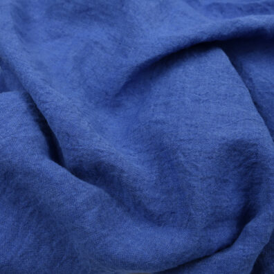 Leinenstoff intensivblau breit vorgewaschen.