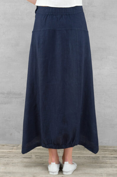 Blauer Leinenrock mit Zipfelsaum und feiner Raffung.