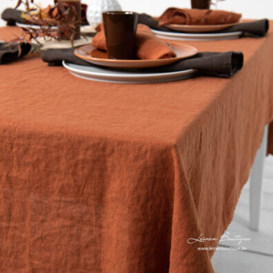 Rostbraune (orange ins Braune gehend) Tischdecke aus 100% Leinen