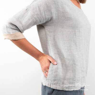 Braungraue Leinenbluse mit Taschen