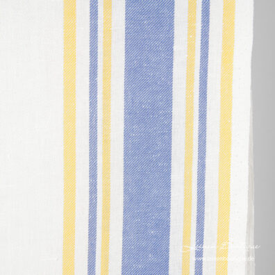 Weißer Leinen-Baumwollstoff mit gelben, blauen Streifen an den Kanten