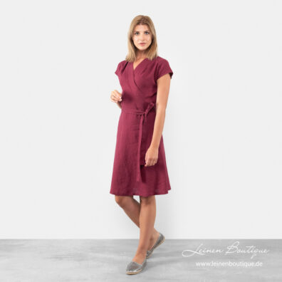 Reinleinen Wickelkleid knielang, mit kurzen Ärmeln