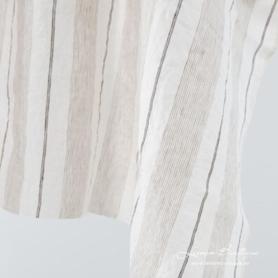 Weiches, speziell gewaschenes, weißes Reinleinen mit braunen, beige Streifen