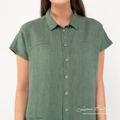 Grünes Leinenkleid mit kurzen Ärmeln