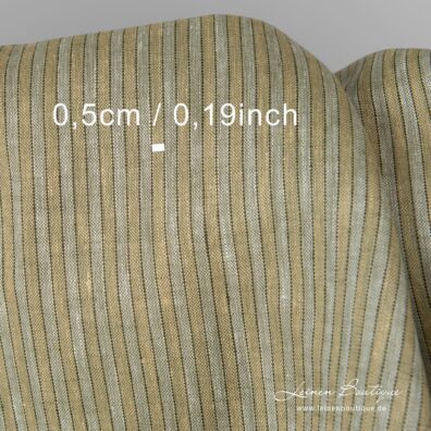 Reinleinen mit vertikalen grünen und gelben Streifen