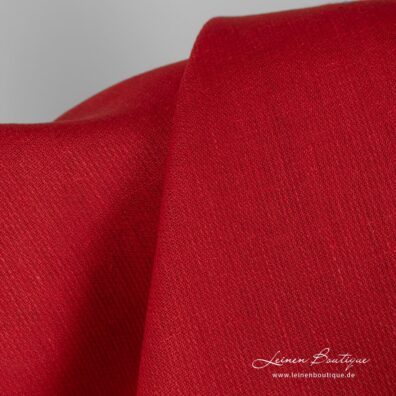Rotes Reinleinen mit kleinem Muster