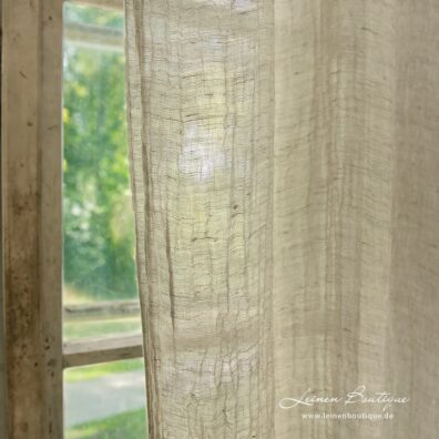 Leichte, durchsichtige Leinengardine aus speziell gewaschenem Stoff in Beige