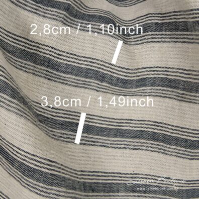 Gestreifter Leinenstoff aus creme, beige und blauschwarzem Garn