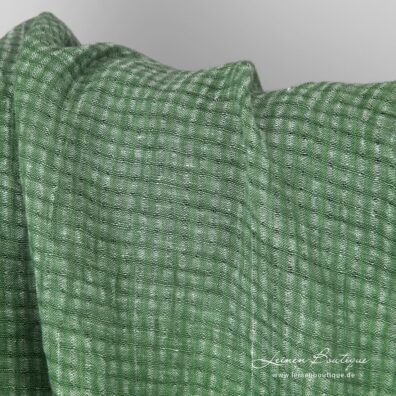 Leinenstoff grün mit Ajour-Karos gewaschen, weich, geschmeidig