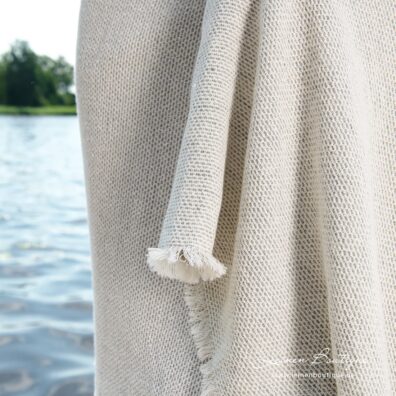 Grau-weiß gemustertes Strandtuch aus Leinen-Baumwollmix