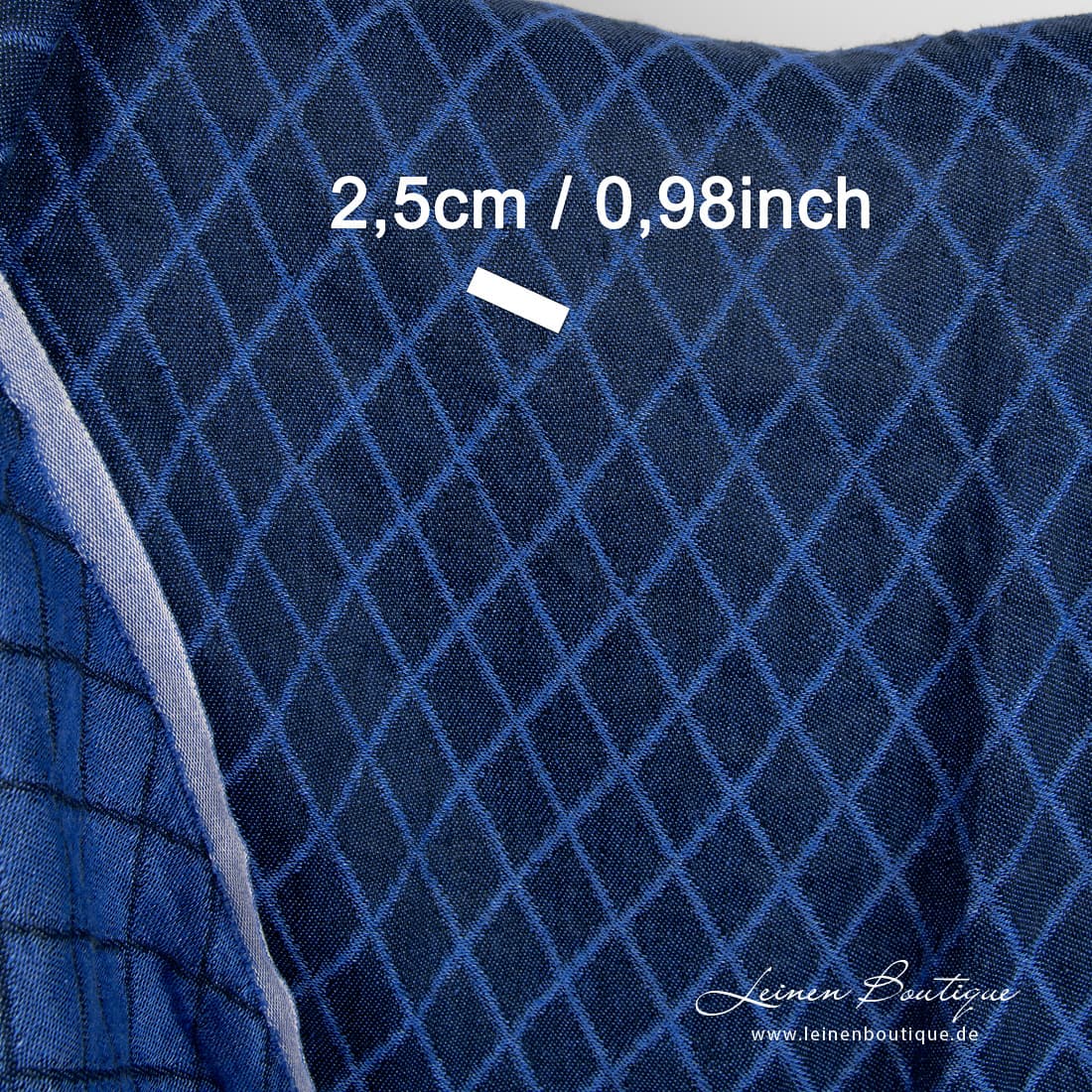 Reinleinen mit blauen und blauschwarzen Rauten, beidseitig verwendbar