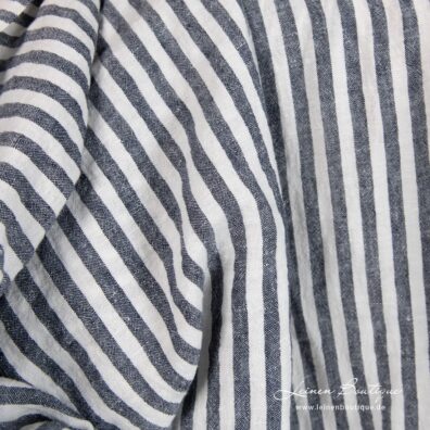 Breiter Leinenstoff blau gestreift vorgewaschen zum Nähen von Kleidung und Heimtextilien in Übergrößen