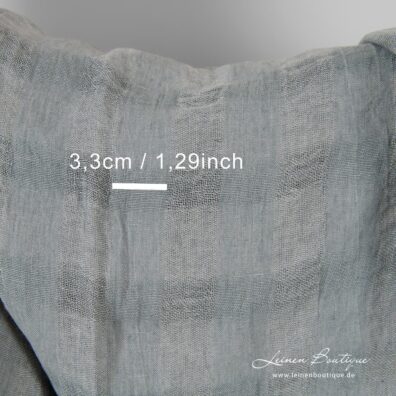 Leinenstoff grau kariert durchsichtig gewaschen zum Nähen von leichter Kleidung und Heimtextilien
