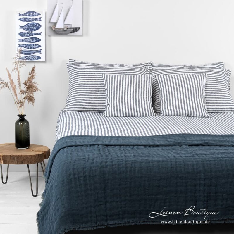 MALAGA Leinenbettw&auml;sche dunkelblau-milchwei&szlig; gestreift