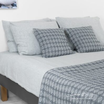 STONA Halbleinen Bettwäsche blaugrau meliert und Plaid, Kissenhüllen ALABAMA