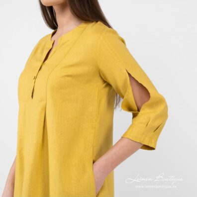 Leinenkleid senfgelb mit 3/4 Ärmeln mit Schlitz