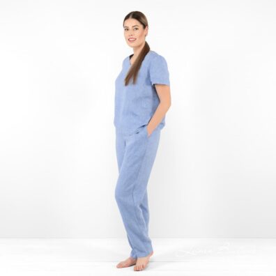 LILLY Leinenhose und Bluse aus himmelbau-blau meliertem weichem vorgewaschenem Stoff angefertigt