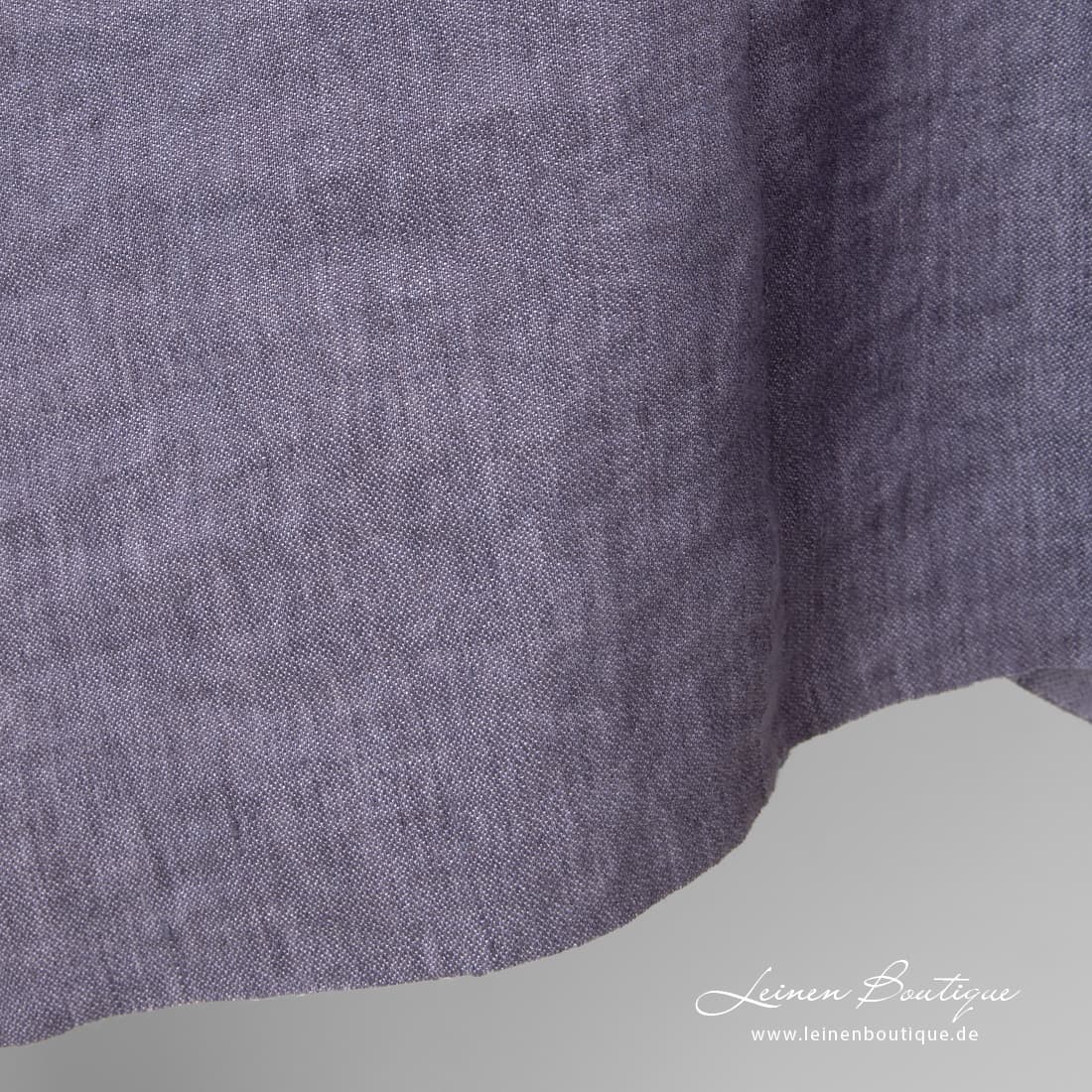 Reinleinen in Satinbindung aus violettem und lavendelfarbenem Garn gewebt, speziell gewaschen