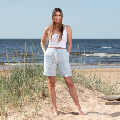 DOLFI Leinenshorts eisblau mit Taschen