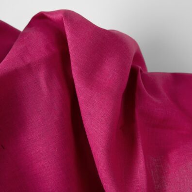 Leinenstoff fuchsiarot ist dicht, mittelschwer, mitteldick