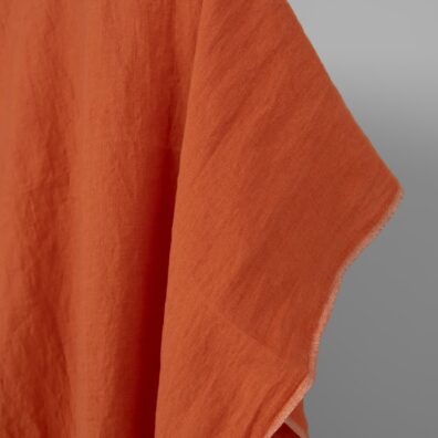 Leinenstoff dunkelorange gewaschen, zum Nähen von Kleidung und Heimtextilien passend