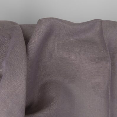 Halbleinen bräunlich-violett meliert ist offen gewebt, leicht, mitteldick