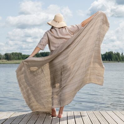 ISLA Strandtuch beige, aus weichem, geschmeidigem, speziell gewaschenem Stoff angefertigt