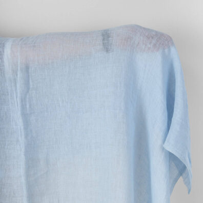 Leinenstoff blaßblau transparent gewaschen