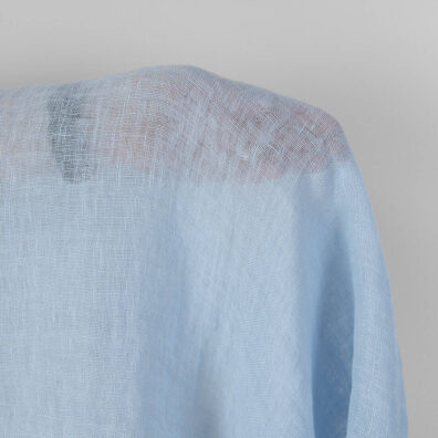 Leinenstoff blaßblau transparent gewaschen, weich, geschmeidig, zum Nähen von Schals und Gardinen geeignet