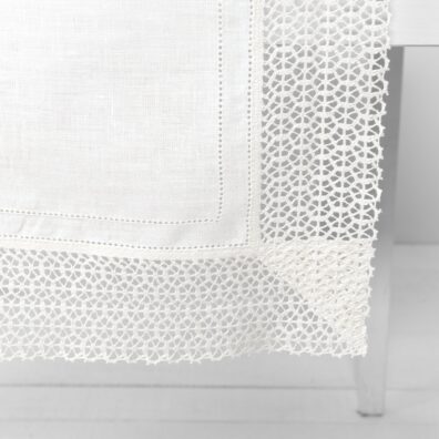 Leinen Tischläufer milchweiß mit breiter Leinenspitze und 2 Reihen von Hohlsaum