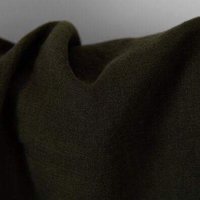 Leinenstoff in dunklem Moosgrün gewaschen weich geschmeidig