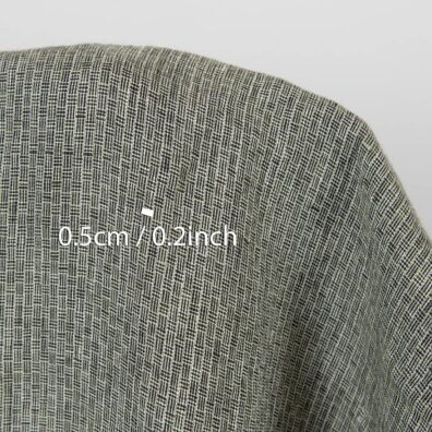 Leinenstoff mit fein gemusterten grünlich-schwarzen Karos, speziell gewaschen