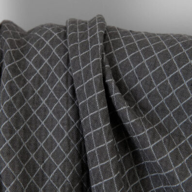 Doppelseitiges Jacquard-Halbleinen in grauem Diamantmuster gewaschen ist zum Nähen von Kleidung und Heimtextilien geeignet