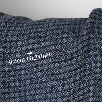 Leinenstoff dunkelblau-grauviolett mit Diamantmuster gewaschen ist zum Nähen von Kleidung und Heimtextilien geeignet