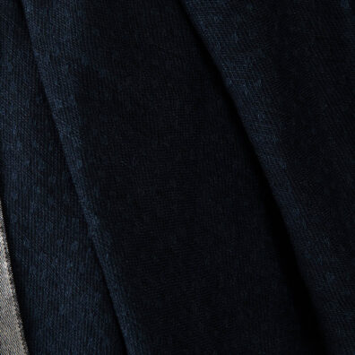 Leinen-Wollestoff dunkelblau-schwarz mit Punkten gewaschen