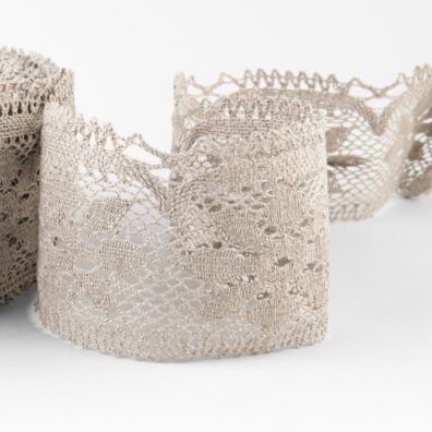 Leinenspitze naturgrau (bräunlichgrau) mit Blumenmuster 7cm breit