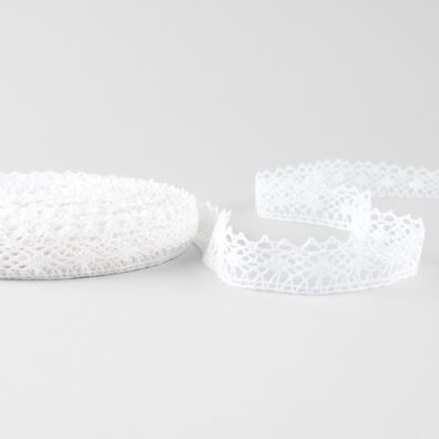 Leinenspitze schneeweiß Nr. 103